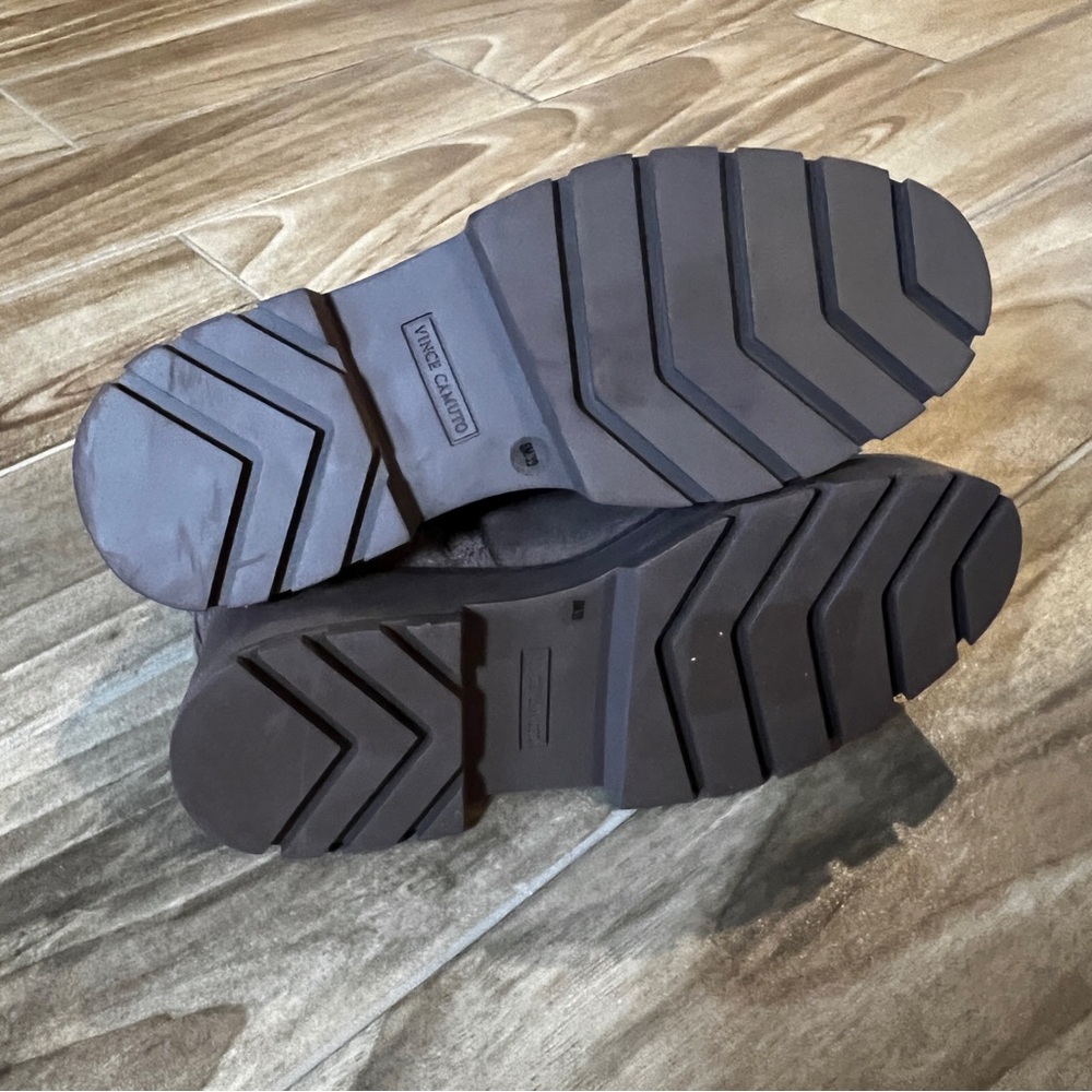 Vince Camuto NWOB Neframes Bootie SIZE 8 - Picture 5 of 7